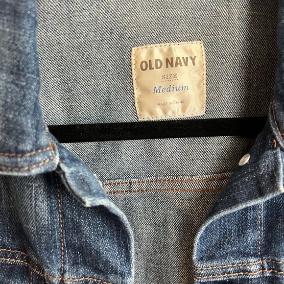 Old Navy Jean Jacket- size Medium - Picture 5 of 8